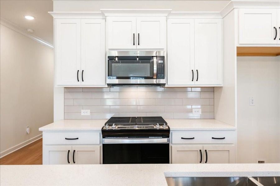 Furnished interior view inside a new home in Cherokee Township, Acworth (Image 12).
