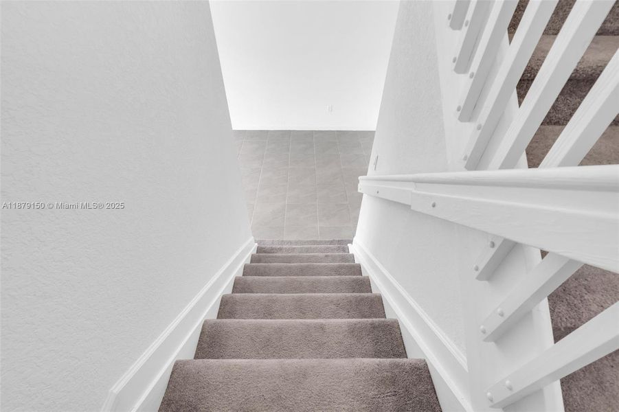 Spacious, unfurnished interior of a new home in , Miami (Image 10).