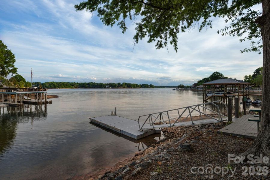 Natural landscape and outdoor views near in Sherrills Ford (Image 37). Natural landscape and outdoor views near in Sherrills Ford (Image 37).