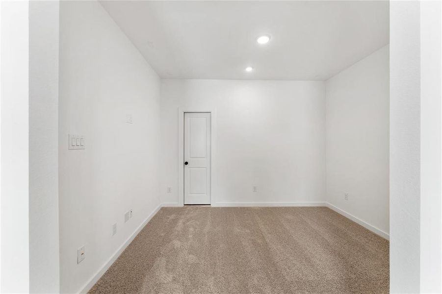 Spacious, unfurnished interior of a new home in Cross Creek Ranch 45' 70', Fulshear (Image 34).