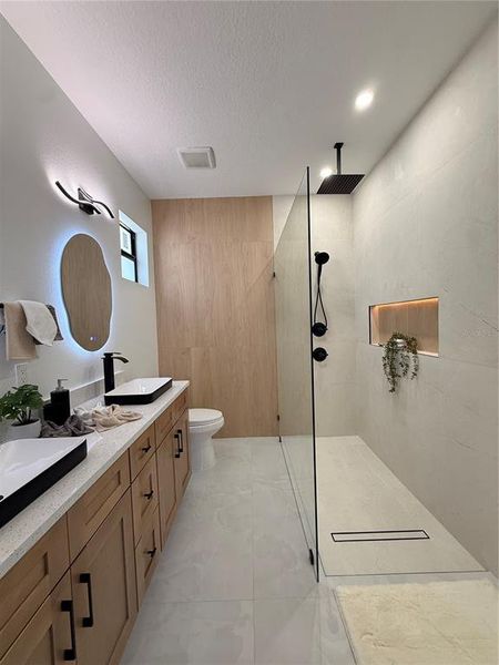 Furnished interior view inside a new home in , Tampa (Image 6).