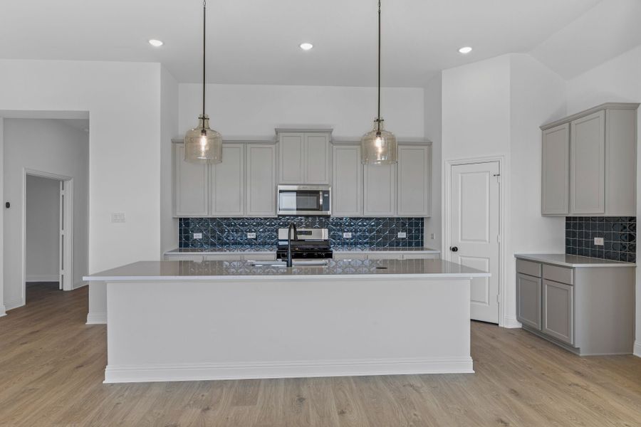 4br New Home in Anna, TX.  - Slide 10