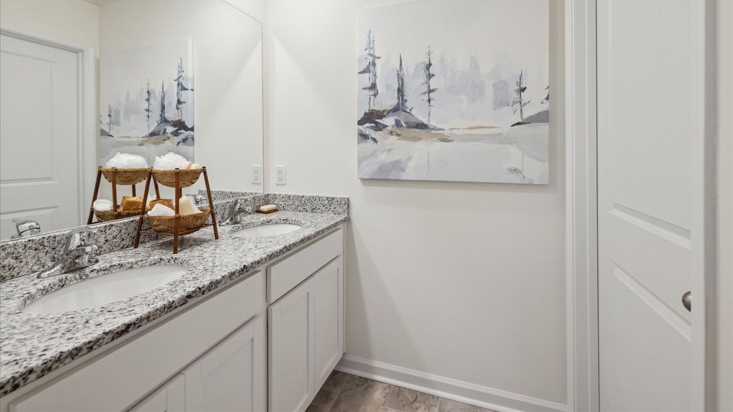 Furnished interior view inside a new home in Saint Andrews Garth, Kingsport (Image 26).