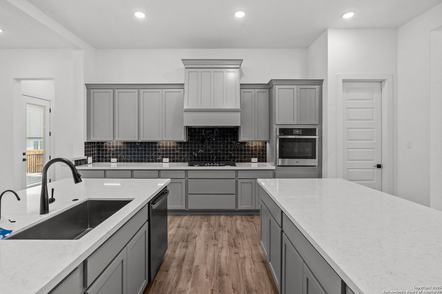 Furnished interior view inside a new home in Mesa Western, Cibolo (Image 8).