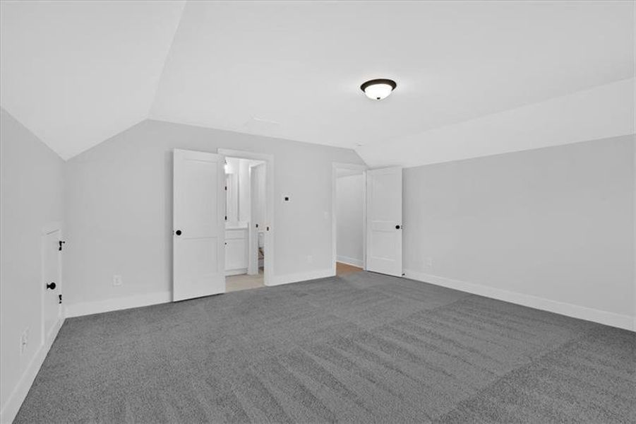 Spacious, unfurnished interior of a new home in , Rome (Image 19).