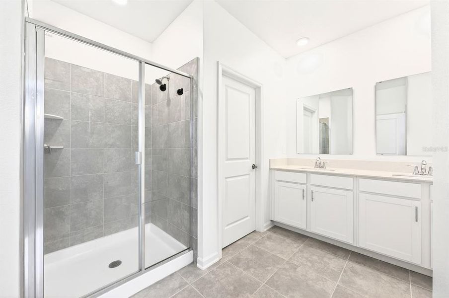 Furnished interior view inside a new home in Tohoqua, Kissimmee (Image 16).