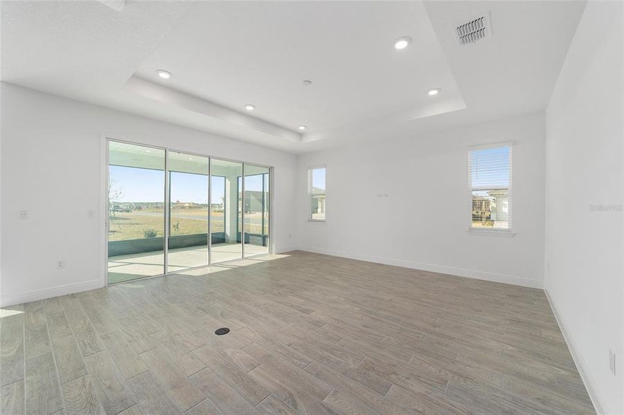 Spacious, unfurnished interior of a new home in , Ocala (Image 30).