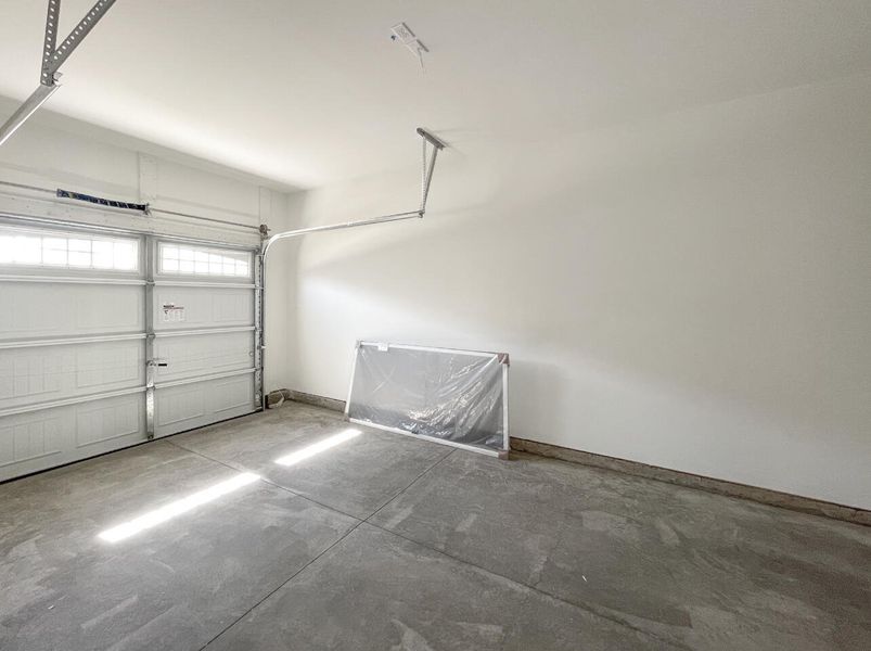 Spacious, unfurnished interior of a new home in Riverbrooke Townhomes, Simpsonville (Image 17).