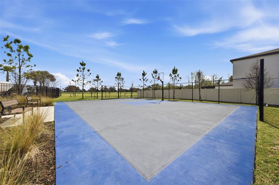 Exterior details and patio area of a home in , Plant City (Image 31).