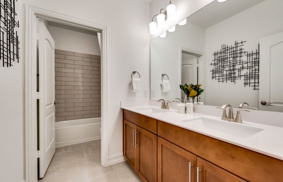 Representative furnished interior of a home built from the Wheeler by Pulte Homes in Wellington, Fort Worth (Image 13).