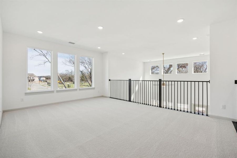 Open and airy, you'll find plenty of space for family fun in this outstanding game room! Open and airy, you'll find plenty of space for family fun in this outstanding game room!