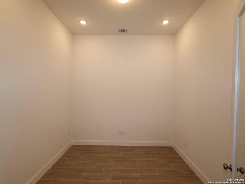 Spacious, unfurnished interior of a new home in Everly Estates, San Antonio (Image 15).