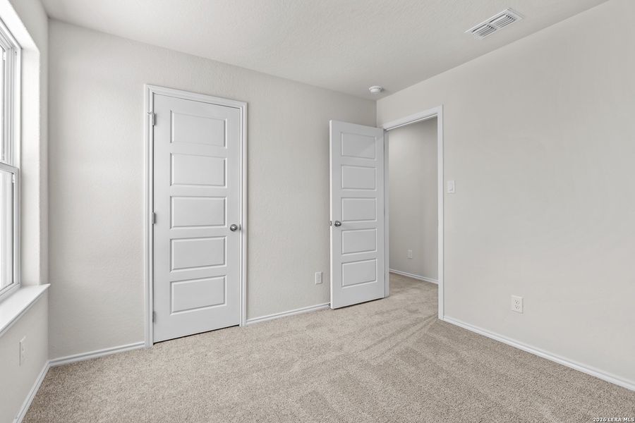Spacious, unfurnished interior of a new home in Meadows at Oak Creek, San Antonio (Image 27). Spacious, unfurnished interior of a new home in Meadows at Oak Creek, San Antonio (Image 27).