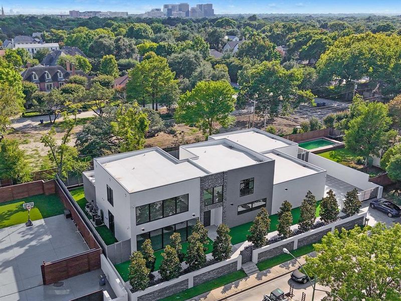 Image 21 of a home in .