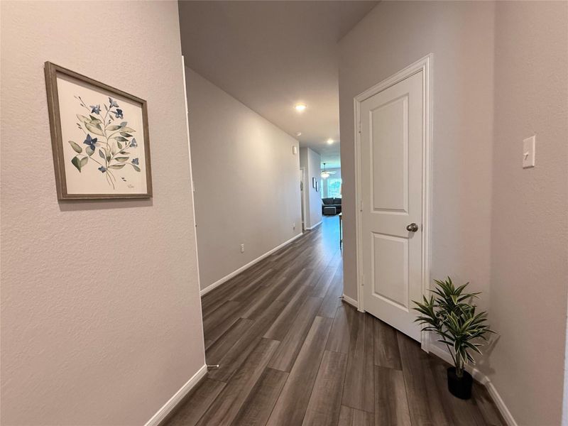 Spacious, unfurnished interior of a new home in , Angleton (Image 22).
