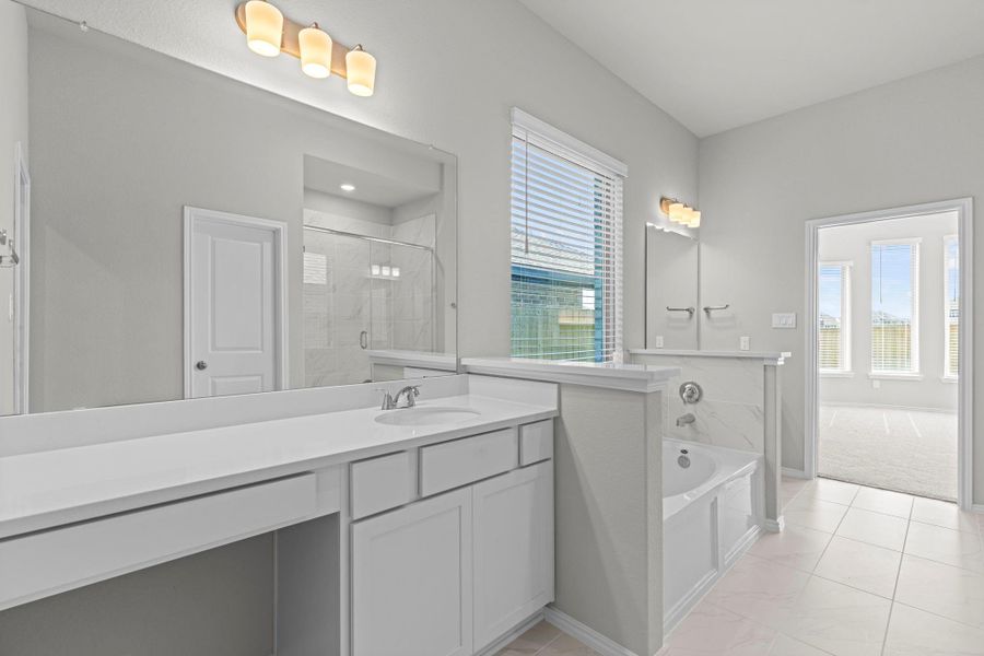Furnished interior view inside a new home in Candela, Richmond (Image 12).
