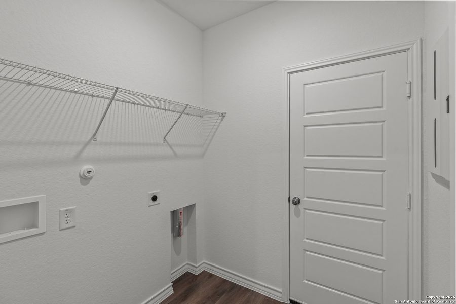 Spacious, unfurnished interior of a new home in Horizon Ridge, San Antonio (Image 18).