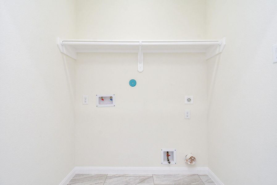 Spacious, unfurnished interior of a new home in , Houston (Image 25).