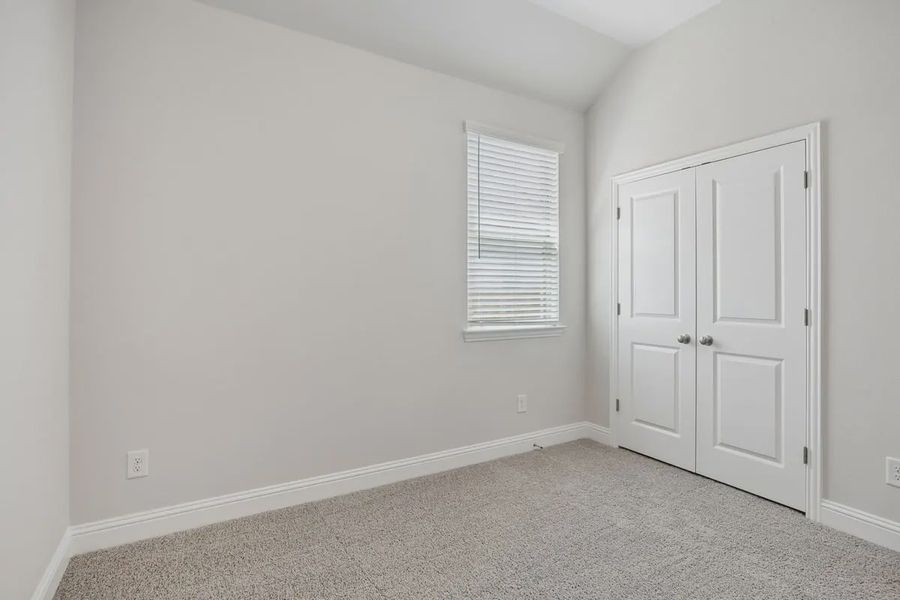 Spacious, unfurnished interior of a new home in Las Lomas, Forney (Image 23).