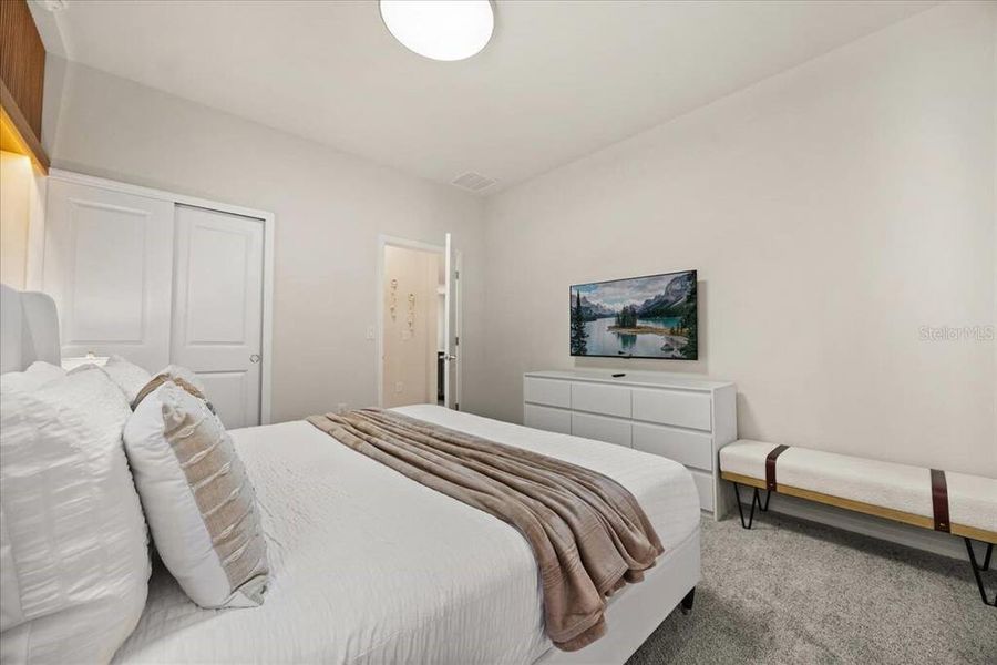 Furnished interior view inside a new home in , Clermont (Image 14).