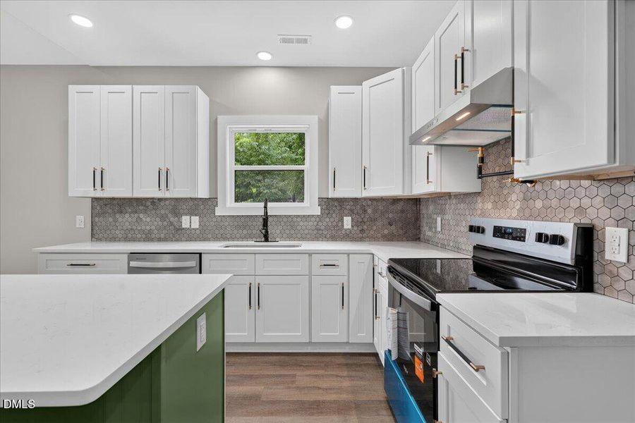 25-405 S Brevard St-25