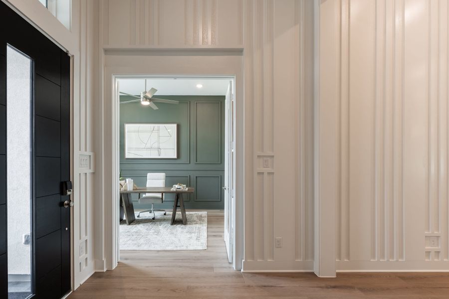 Representative furnished interior of a home built from the Fulbright by Tri Pointe Homes in Sienna 60’, Missouri City (Image 6).
