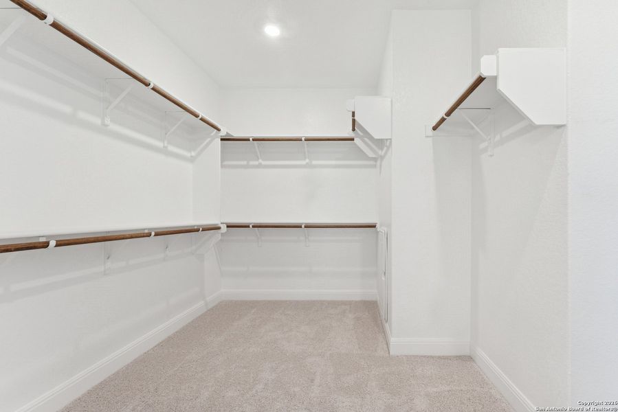 Spacious, unfurnished interior of a new home in Davis Ranch 50', San Antonio (Image 25).