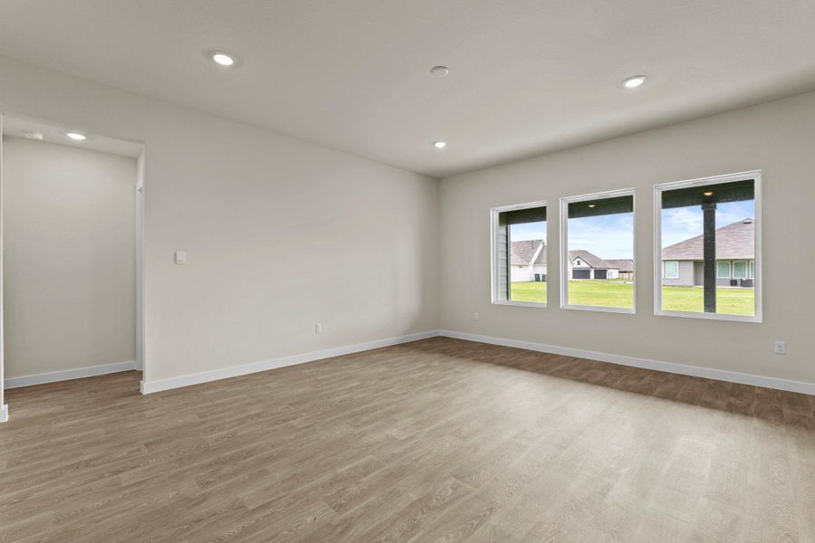 Spacious, unfurnished interior of a new home in Hartland Ranch, Lockhart (Image 19).