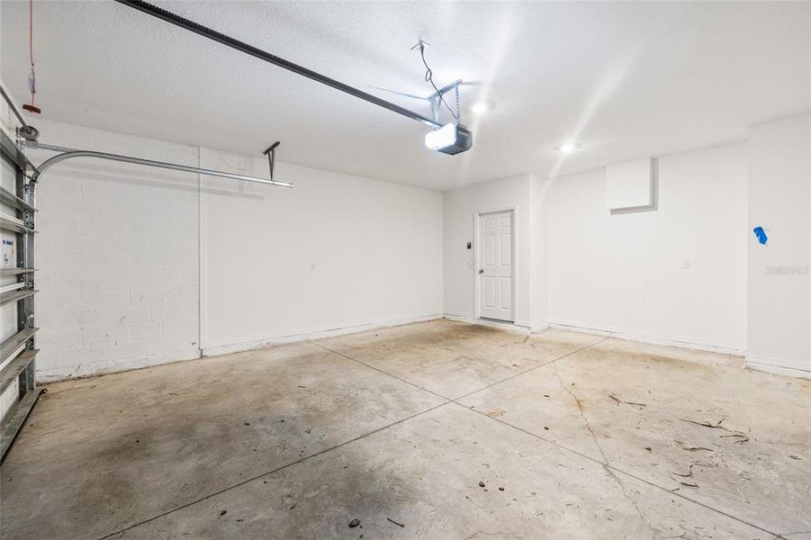 Spacious, unfurnished interior of a new home in New Home Communities Near Tampa, Ocala, and Orlando, Florida, Lithia (Image 17). Spacious, unfurnished interior of a new home in New Home Communities Near Tampa, Ocala, and Orlando, Florida, Lithia (Image 17).