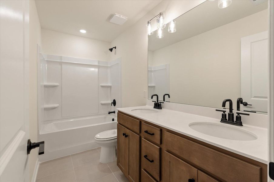 Furnished interior view inside a new home in Oakley Pointe, Moncks Corner (Image 15).