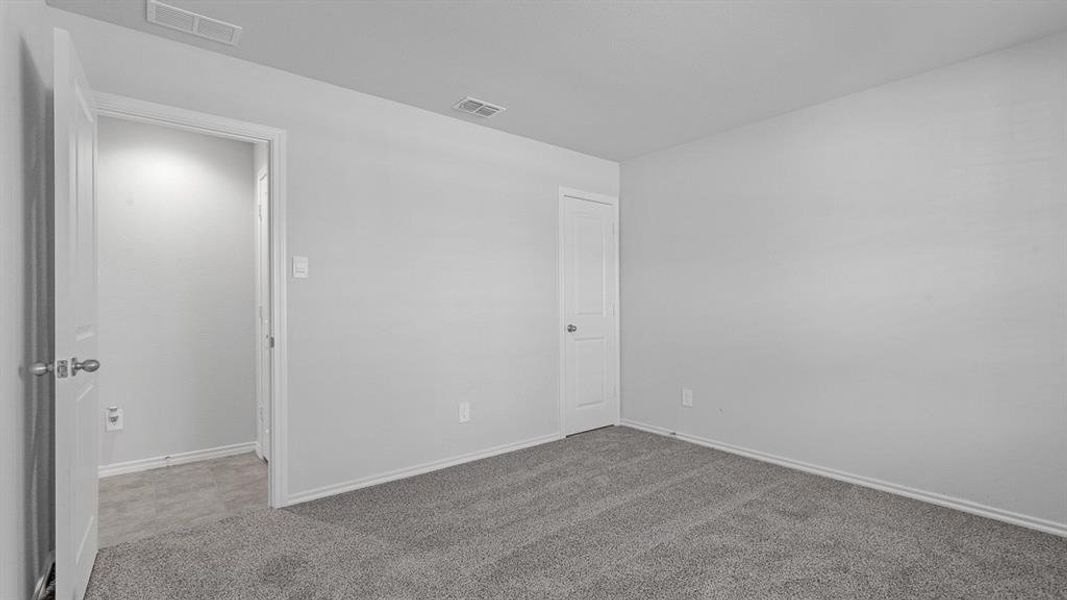 Spacious, unfurnished interior of a new home in Highlands at Chapel Creek, Fort Worth (Image 30).