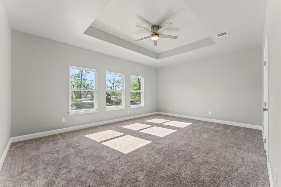 Spacious, unfurnished interior of a new home in , Houston (Image 17).