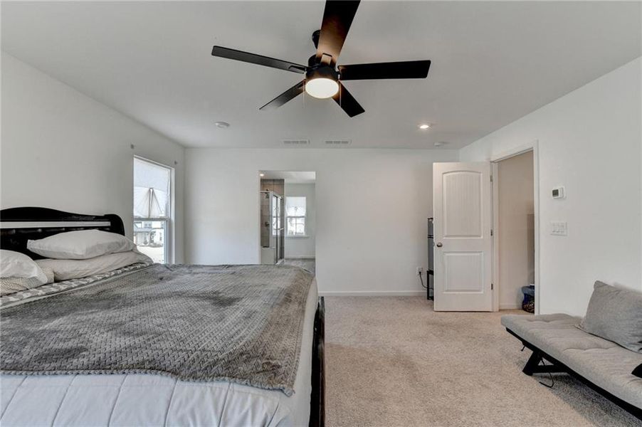 Furnished interior view inside a new home in Sweetbay Farm, Lawrenceville (Image 40).