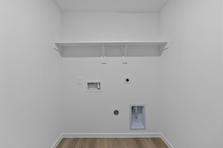 Spacious, unfurnished interior of a new home in Sunset Valley, Hockley (Image 16).