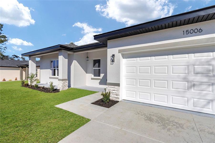 Exterior details and patio area of a home in , Ocala (Image 28). Exterior details and patio area of a home in , Ocala (Image 28).