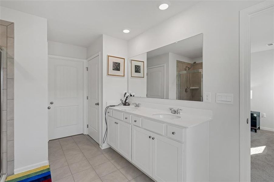 Furnished interior view inside a new home in , Buford (Image 12).