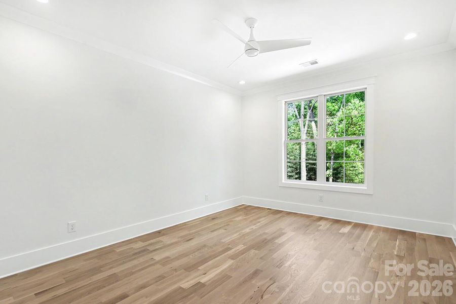 Bedroom/office 1st floor