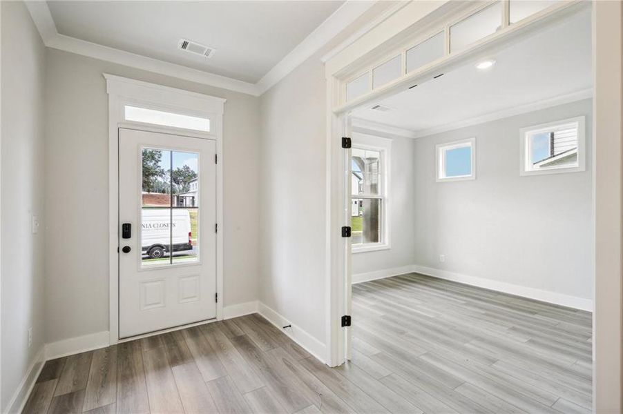 Spacious, unfurnished interior of a new home in Rosewood Lake Estates, Hoschton (Image 37).