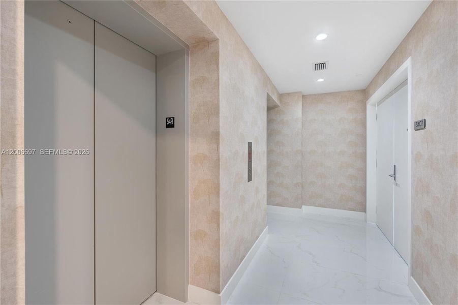 Spacious, unfurnished interior of a new home in , Miami (Image 25).