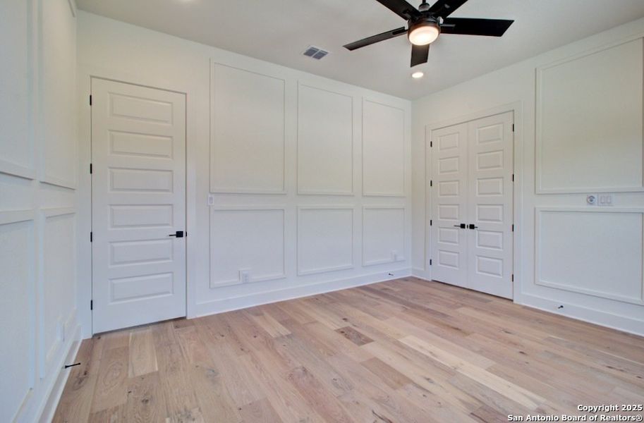 Spacious, unfurnished interior of a new home in Verandas at the Rim, San Antonio (Image 33).