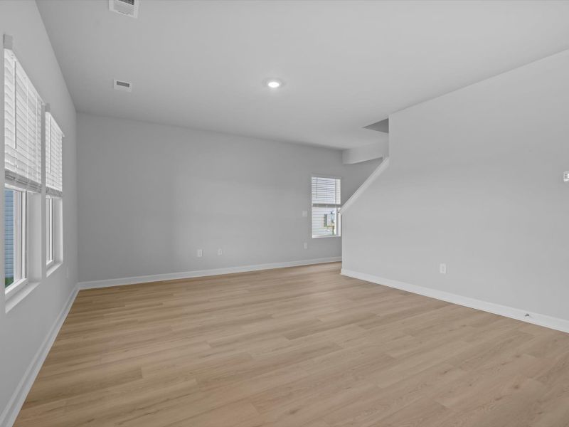 Welcome to the Dallas floorplan at Village at White Pine. Welcome to the Dallas floorplan at Village at White Pine.