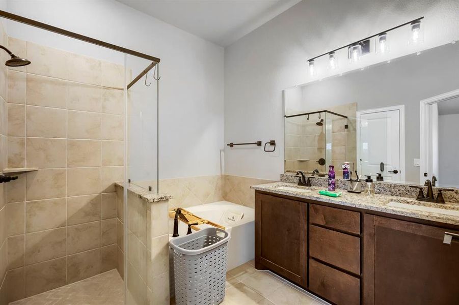 Furnished interior view inside a new home in , Mesquite (Image 16).