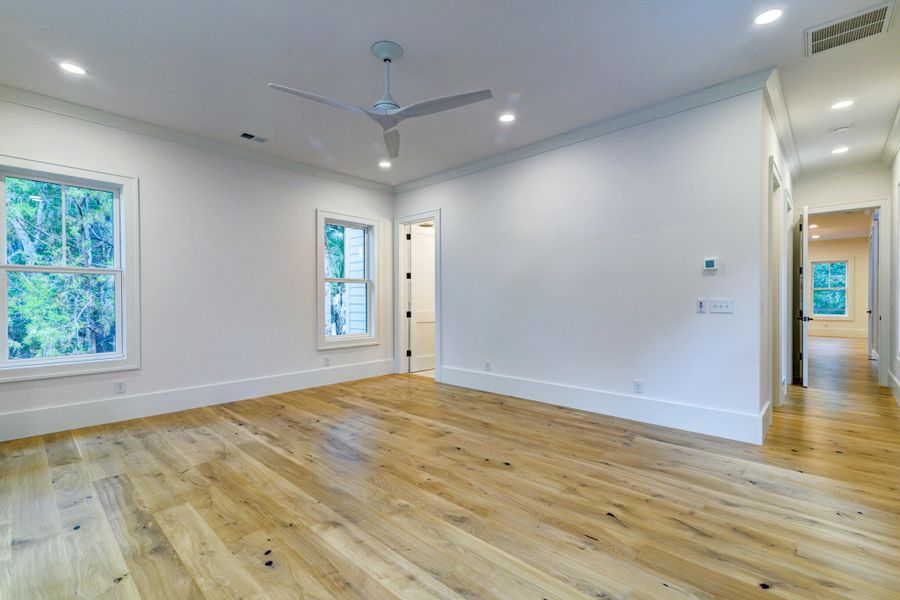Spacious, unfurnished interior of a new home in , Seabrook Island (Image 36).