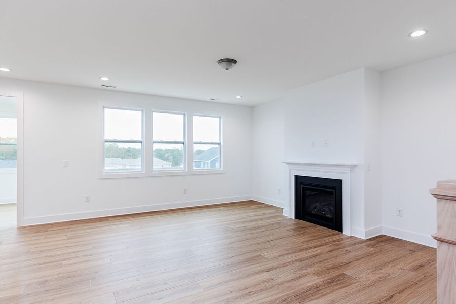 Spacious, unfurnished interior of a new home in High Grove Oaks, Fuquay Varina (Image 20).