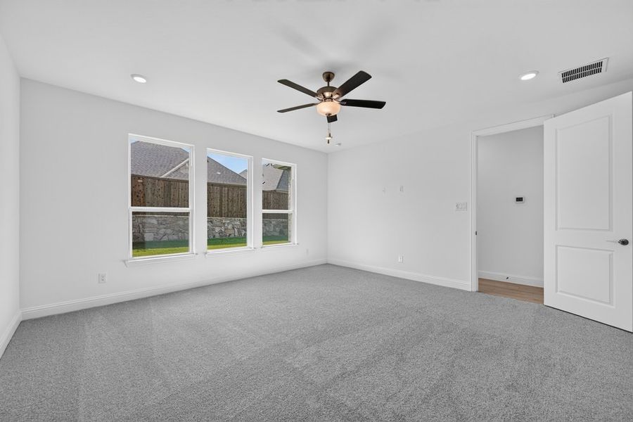 Spacious, unfurnished interior of a new home in South Oak, Lakewood Village (Image 18).
