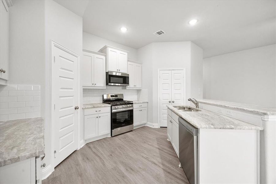 Furnished interior view inside a new home in Fox Landing, Caddo Mills (Image 16).