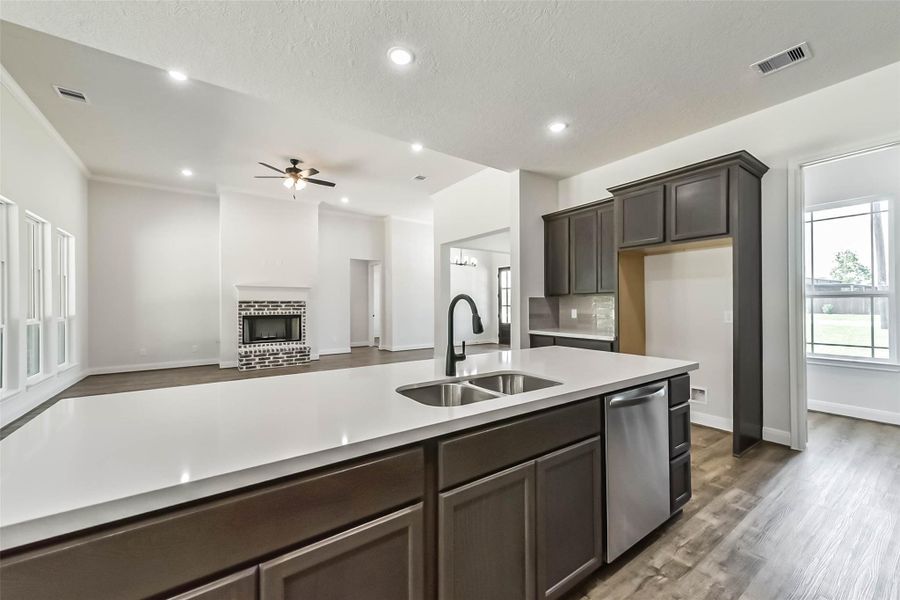 Furnished interior view inside a new home in , Baytown (Image 13).