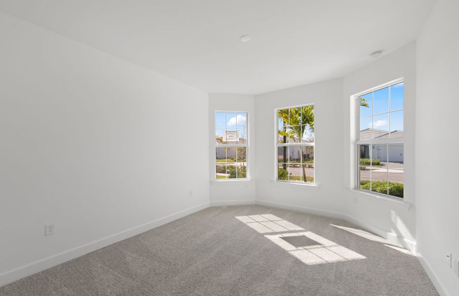 Spacious, unfurnished interior of a new home in TerraWalk at Babcock Ranch, Alva (Image 24).