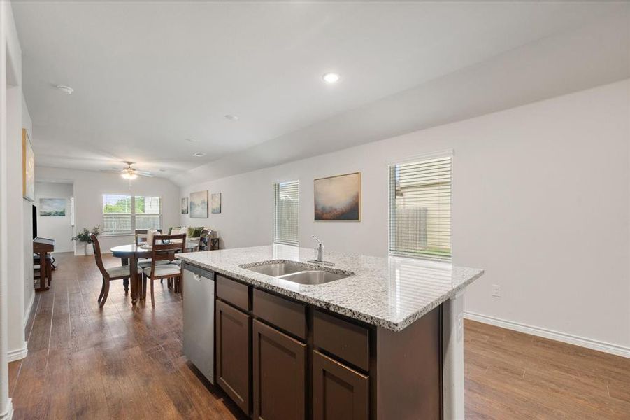 Furnished interior view inside a new home in Deer Creek, Fort Worth (Image 10).