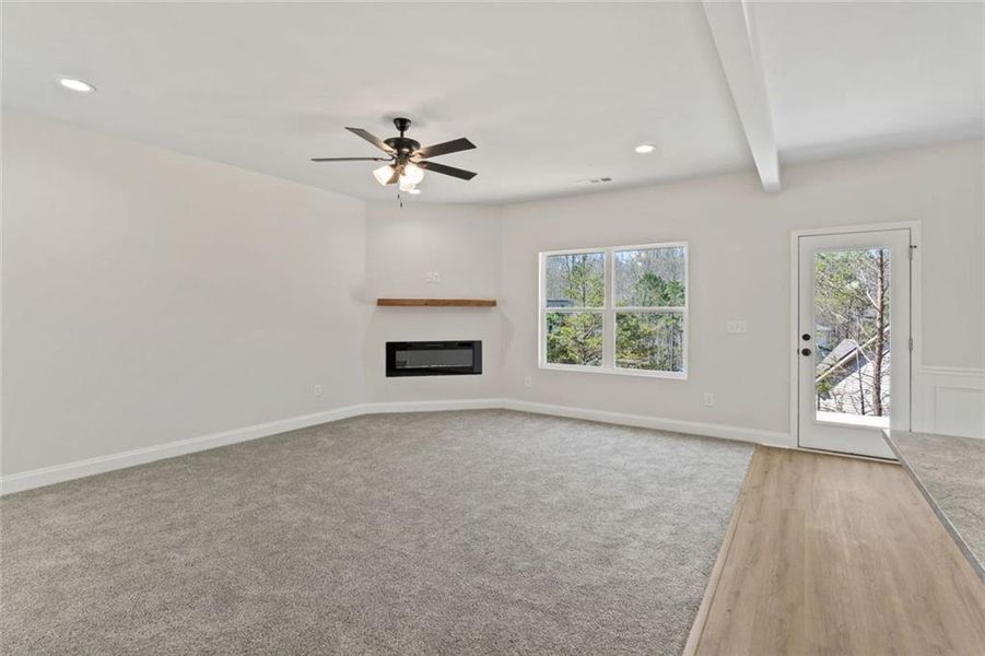 Spacious, unfurnished interior of a new home in , Alto (Image 24).